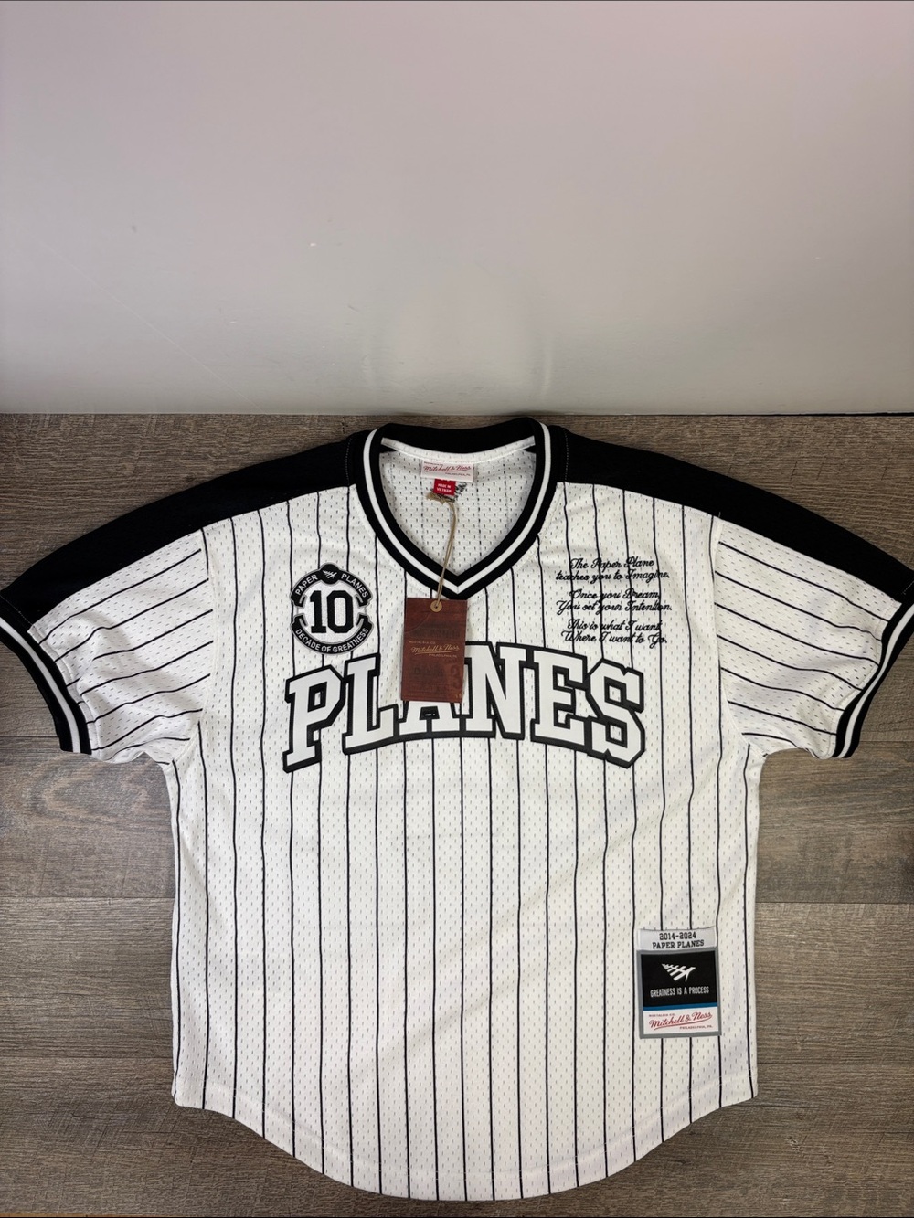 Mitchell & Ness x Paper Planes Year 10 Baseball Jersey White Black Size M NWT